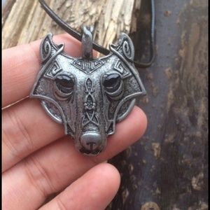 🐾🐾 Nordic Viking Wolf Head Pendant/Necklace